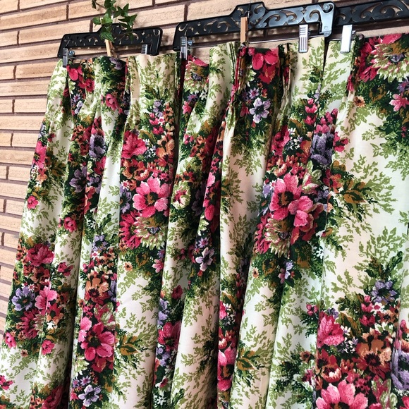 70/80's Floral Curtains - 78" long - Bedroom Drapes - Floral Drapes - 80's Decor - Picture 6 of 11